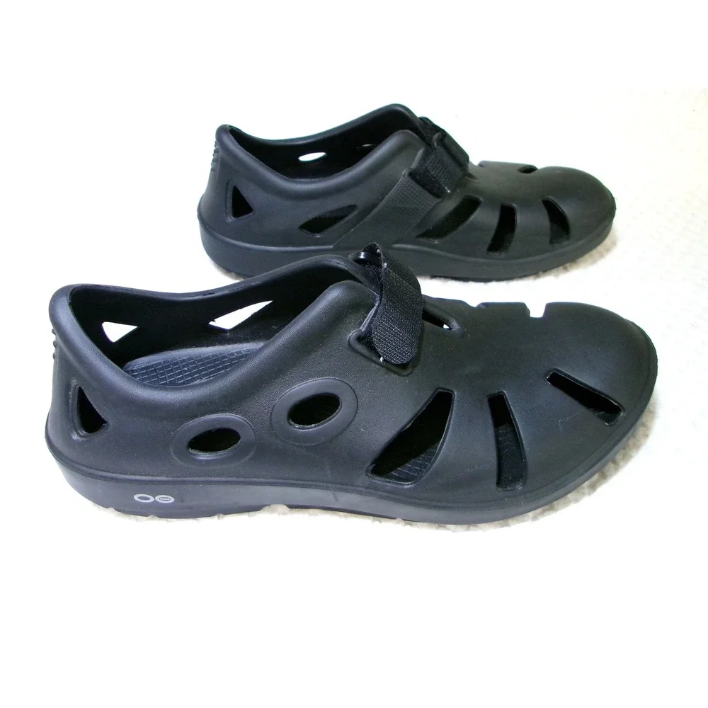 OOFOS OOmg Oocloog Black Recovery Shoes Mens 10 Womens 12 EU 43 Adjustable Strap